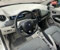 Белый Рено Зое, объемом двигателя 0 л и пробегом 132 тыс. км за 5950 $, фото 4 на Automoto.ua
