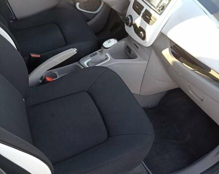 Рено Зое 2015 в Коломые на Automoto.ua Белый Рено Зое, объемом двигателя 0 л и пробегом 88 тыс. км за 6700 $, фото 21 на Automoto.ua