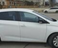 Белый Рено Зое, объемом двигателя 0 л и пробегом 94 тыс. км за 7600 $, фото 2 на Automoto.ua