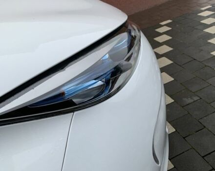 Білий Рено Зое, об'ємом двигуна 0 л та пробігом 68 тис. км за 5800 $, фото 3 на Automoto.ua