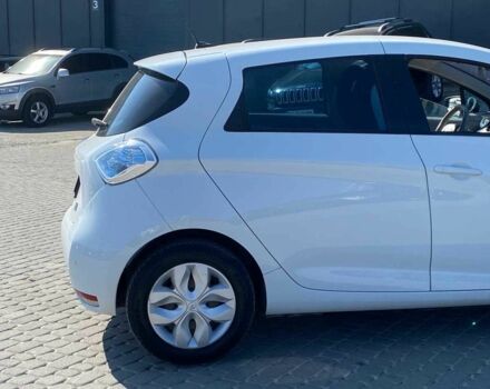 Белый Рено Зое, объемом двигателя 0 л и пробегом 91 тыс. км за 6480 $, фото 8 на Automoto.ua