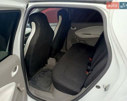 Білий Рено Зое, об'ємом двигуна 0 л та пробігом 153 тис. км за 6600 $, фото 8 на Automoto.ua