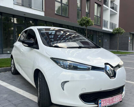 Белый Рено Зое, объемом двигателя 0 л и пробегом 176 тыс. км за 6300 $, фото 1 на Automoto.ua