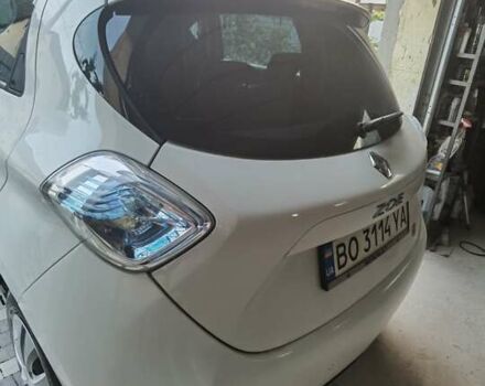 Білий Рено Зое, об'ємом двигуна 0 л та пробігом 131 тис. км за 6300 $, фото 8 на Automoto.ua