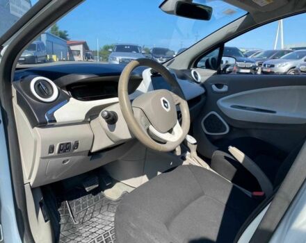 Белый Рено Зое, объемом двигателя 0 л и пробегом 91 тыс. км за 6480 $, фото 15 на Automoto.ua