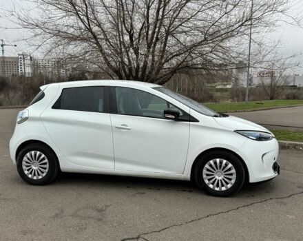 Белый Рено Зое, объемом двигателя 0 л и пробегом 110 тыс. км за 5800 $, фото 3 на Automoto.ua