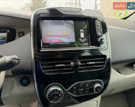 Білий Рено Зое, об'ємом двигуна 0 л та пробігом 154 тис. км за 6350 $, фото 31 на Automoto.ua