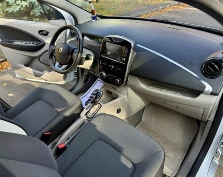 Білий Рено Зое, об'ємом двигуна 0 л та пробігом 68 тис. км за 6965 $, фото 15 на Automoto.ua