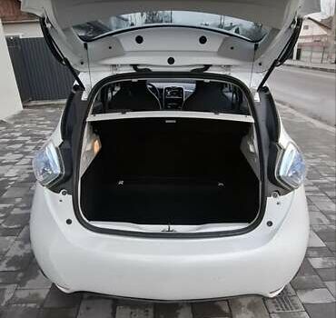 Білий Рено Зое, об'ємом двигуна 0 л та пробігом 104 тис. км за 6500 $, фото 11 на Automoto.ua