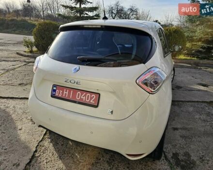 Белый Рено Зое, объемом двигателя 0 л и пробегом 99 тыс. км за 6700 $, фото 12 на Automoto.ua