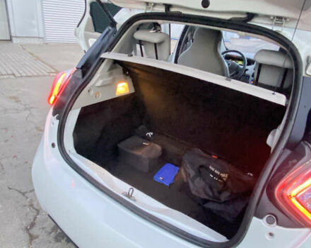 Белый Рено Зое, объемом двигателя 0 л и пробегом 159 тыс. км за 7550 $, фото 15 на Automoto.ua