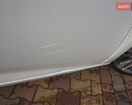 Белый Рено Зое, объемом двигателя 0 л и пробегом 86 тыс. км за 7200 $, фото 76 на Automoto.ua