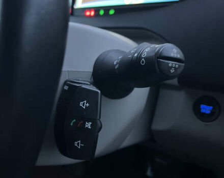 Белый Рено Зое, объемом двигателя 0 л и пробегом 159 тыс. км за 7600 $, фото 34 на Automoto.ua