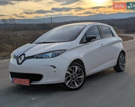 Белый Рено Зое, объемом двигателя 0 л и пробегом 85 тыс. км за 6900 $, фото 70 на Automoto.ua