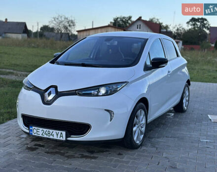 Белый Рено Зое, объемом двигателя 0 л и пробегом 128 тыс. км за 7500 $, фото 16 на Automoto.ua