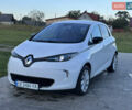 Белый Рено Зое, объемом двигателя 0 л и пробегом 128 тыс. км за 7500 $, фото 16 на Automoto.ua