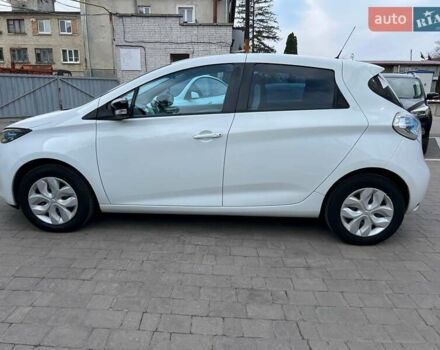 Белый Рено Зое, объемом двигателя 0 л и пробегом 26 тыс. км за 7000 $, фото 6 на Automoto.ua