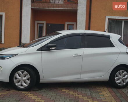 Белый Рено Зое, объемом двигателя 0 л и пробегом 102 тыс. км за 6777 $, фото 10 на Automoto.ua