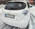 Белый Рено Зое, объемом двигателя 0 л и пробегом 134 тыс. км за 5300 $, фото 6 на Automoto.ua