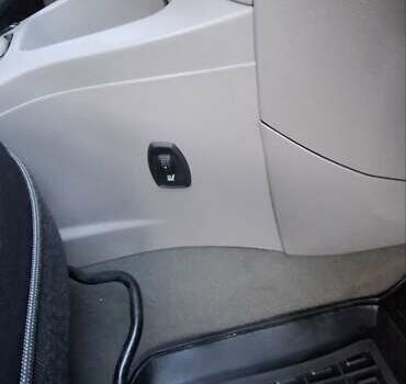 Білий Рено Зое, об'ємом двигуна 0 л та пробігом 104 тис. км за 6500 $, фото 13 на Automoto.ua