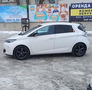Білий Рено Зое, об'ємом двигуна 0 л та пробігом 270 тис. км за 5700 $, фото 6 на Automoto.ua