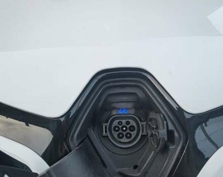 Білий Рено Зое, об'ємом двигуна 0 л та пробігом 131 тис. км за 6300 $, фото 24 на Automoto.ua