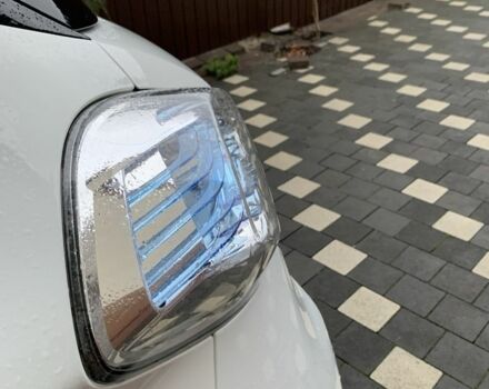 Білий Рено Зое, об'ємом двигуна 0 л та пробігом 68 тис. км за 5800 $, фото 5 на Automoto.ua