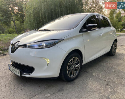 Білий Рено Зое, об'ємом двигуна 0 л та пробігом 98 тис. км за 6999 $, фото 11 на Automoto.ua
