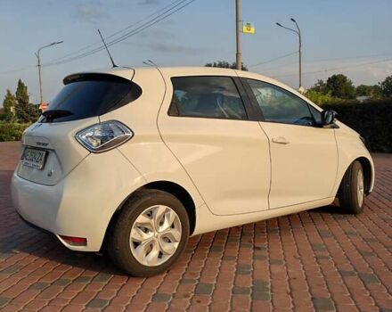 Білий Рено Зое, об'ємом двигуна 0 л та пробігом 100 тис. км за 11999 $, фото 8 на Automoto.ua
