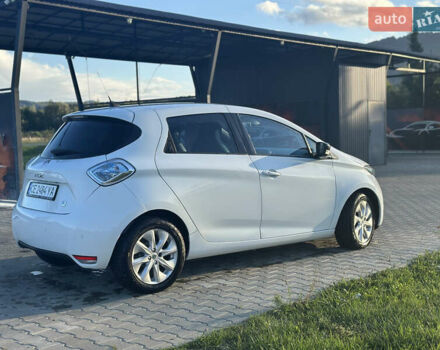 Белый Рено Зое, объемом двигателя 0 л и пробегом 128 тыс. км за 7500 $, фото 5 на Automoto.ua