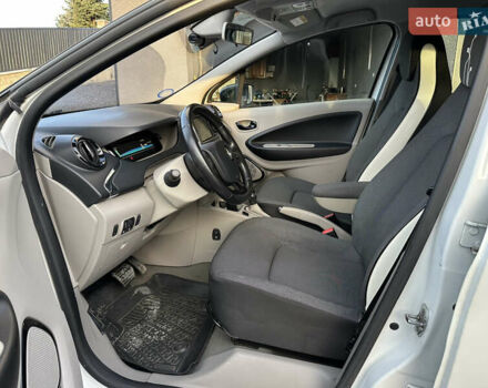Рено Зое 2015 у Тернополі на Automoto.ua Білий Рено Зое, об'ємом двигуна 0 л та пробігом 159 тис. км за 6400 $, фото 6 на Automoto.ua