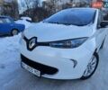 Белый Рено Зое, объемом двигателя 0 л и пробегом 99 тыс. км за 6800 $, фото 2 на Automoto.ua