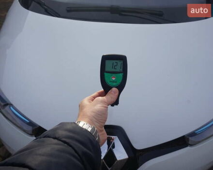 Белый Рено Зое, объемом двигателя 0 л и пробегом 86 тыс. км за 7200 $, фото 68 на Automoto.ua