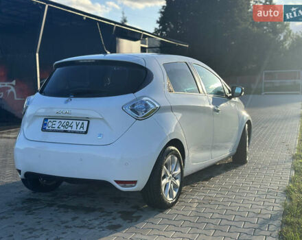 Белый Рено Зое, объемом двигателя 0 л и пробегом 128 тыс. км за 7500 $, фото 3 на Automoto.ua