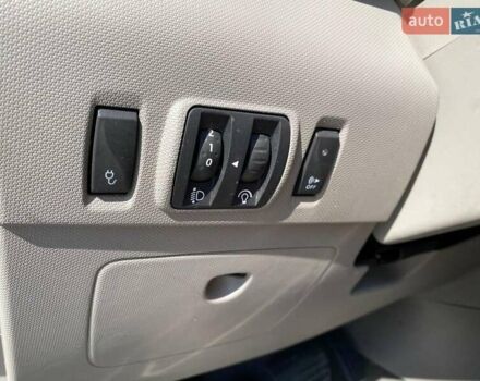 Білий Рено Зое, об'ємом двигуна 0 л та пробігом 91 тис. км за 6940 $, фото 21 на Automoto.ua
