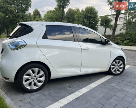 Белый Рено Зое, объемом двигателя 0 л и пробегом 176 тыс. км за 6300 $, фото 4 на Automoto.ua