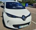 Белый Рено Зое, объемом двигателя 0 л и пробегом 108 тыс. км за 6800 $, фото 2 на Automoto.ua