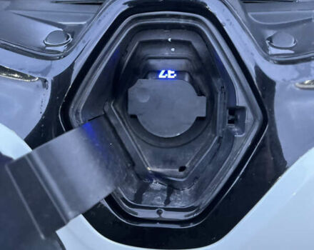 Белый Рено Зое, объемом двигателя 0 л и пробегом 159 тыс. км за 7600 $, фото 31 на Automoto.ua