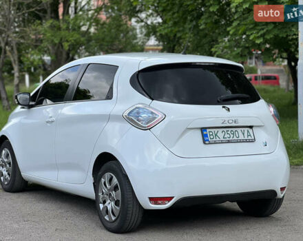 Білий Рено Зое, об'ємом двигуна 0 л та пробігом 82 тис. км за 7650 $, фото 19 на Automoto.ua