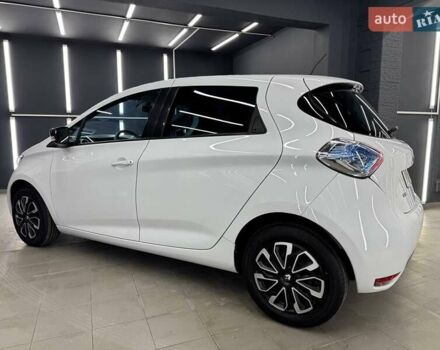 Белый Рено Зое, объемом двигателя 0 л и пробегом 89 тыс. км за 6700 $, фото 7 на Automoto.ua