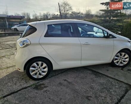 Белый Рено Зое, объемом двигателя 0 л и пробегом 99 тыс. км за 6700 $, фото 15 на Automoto.ua