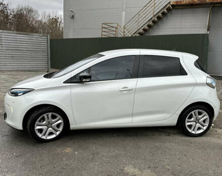 Белый Рено Зое, объемом двигателя 0 л и пробегом 115 тыс. км за 7300 $, фото 2 на Automoto.ua