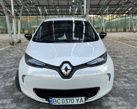 Білий Рено Зое, об'ємом двигуна 0 л та пробігом 97 тис. км за 7990 $, фото 10 на Automoto.ua