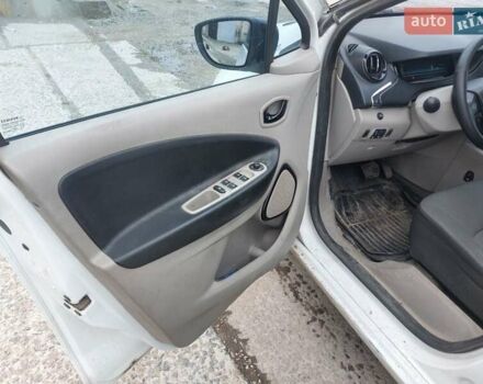 Рено Зое 2015 у Одесі на Automoto.ua Білий Рено Зое, об'ємом двигуна 0 л та пробігом 170 тис. км за 5000 $, фото 9 на Automoto.ua