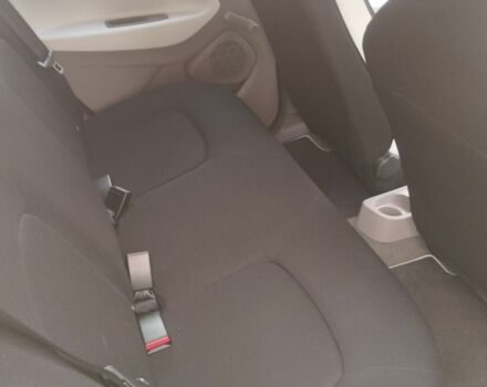 Білий Рено Зое, об'ємом двигуна 0 л та пробігом 15 тис. км за 6700 $, фото 9 на Automoto.ua