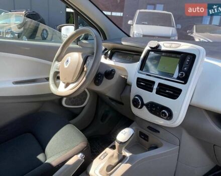 Білий Рено Зое, об'ємом двигуна 0 л та пробігом 91 тис. км за 6940 $, фото 29 на Automoto.ua