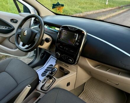 Белый Рено Зое, объемом двигателя 0 л и пробегом 116 тыс. км за 6944 $, фото 13 на Automoto.ua