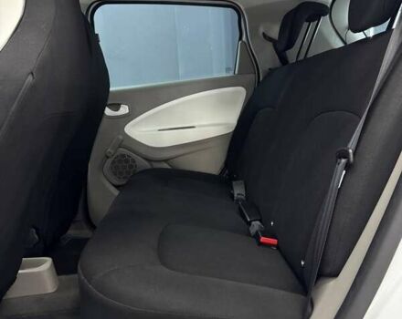 Белый Рено Зое, объемом двигателя 0 л и пробегом 89 тыс. км за 6700 $, фото 16 на Automoto.ua