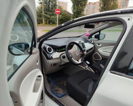 Білий Рено Зое, об'ємом двигуна 0 л та пробігом 98 тис. км за 5866 $, фото 17 на Automoto.ua