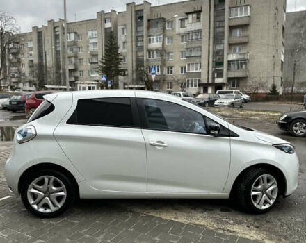 Белый Рено Зое, объемом двигателя 0 л и пробегом 115 тыс. км за 7300 $, фото 18 на Automoto.ua